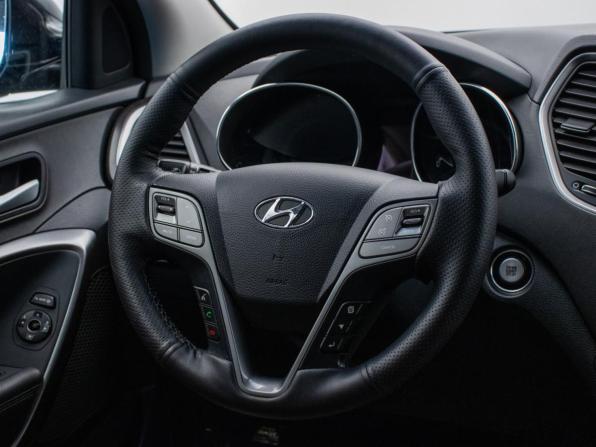 Hyundai Santa Fe III Рестайлинг с пробегом 2016 года, цена 2 160 000 рублей, 135272 км, внедорожник, Автокод Объявления