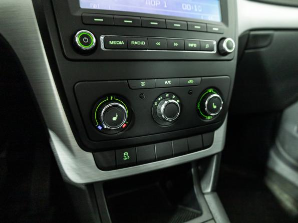 Skoda Yeti I Рестайлинг с пробегом 2014 года, цена 949 777 рублей, 187144 км, внедорожник, Автокод Объявления