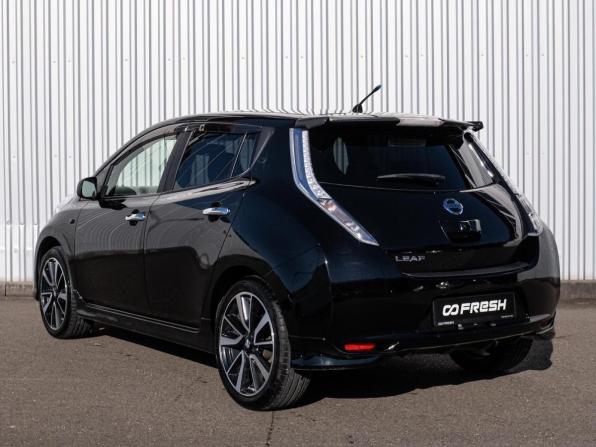 Nissan Leaf I (ZE0/AZE0) с пробегом 2015 года, цена 1 170 000 рублей, 139852 км, хэтчбек, Автокод Объявления