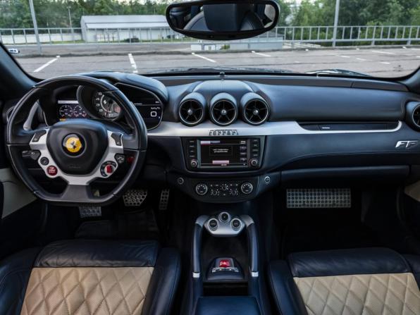 Ferrari FF с пробегом 2015 года, цена 10 900 000 рублей, 51000 км, хэтчбек, Автокод Объявления
