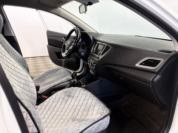Hyundai Solaris II с пробегом 2019 года, цена 1 345 000 рублей, 115161 км, седан, Автокод Объявления