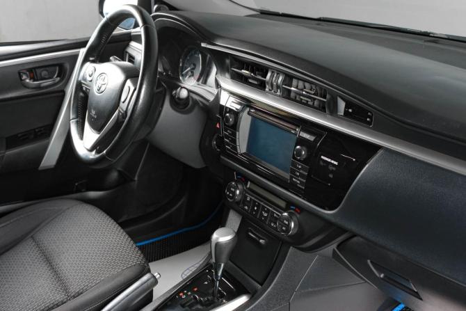 Toyota Corolla XI (E160 E170 E180) с пробегом 2013 года, цена 1 699 000 рублей, 170330 км, седан, Автокод Объявления
