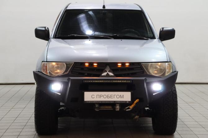 Mitsubishi L200 IV с пробегом 2011 года, цена 1 345 000 рублей, 181600 км, пикап, Автокод Объявления