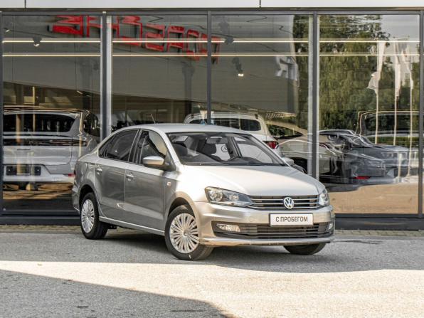Volkswagen Polo V Рестайлинг с пробегом 2018 года, цена 1 100 000 рублей, 42113 км, седан, Автокод Объявления
