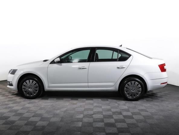 Skoda Octavia III (A7) Рестайлинг с пробегом 2020 года, цена 1 941 000 рублей, 40000 км, лифтбек, Автокод Объявления
