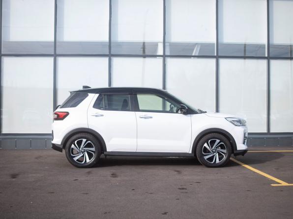 Toyota Raize I с пробегом 2020 года, цена 1 730 000 рублей, 31616 км, внедорожник, Автокод Объявления