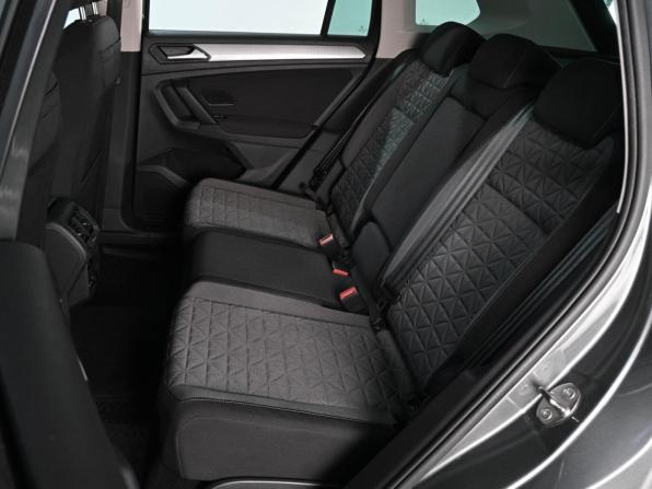 Volkswagen Tiguan II Рестайлинг с пробегом 2021 года, цена 2 799 000 рублей, 118069 км, внедорожник, Автокод Объявления
