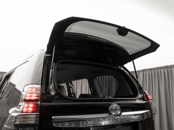 Toyota Land Cruiser Prado 150 Series Рестайлинг 1 с пробегом 2016 года, цена 3 150 000 рублей, 371032 км, внедорожник, Автокод Объявления
