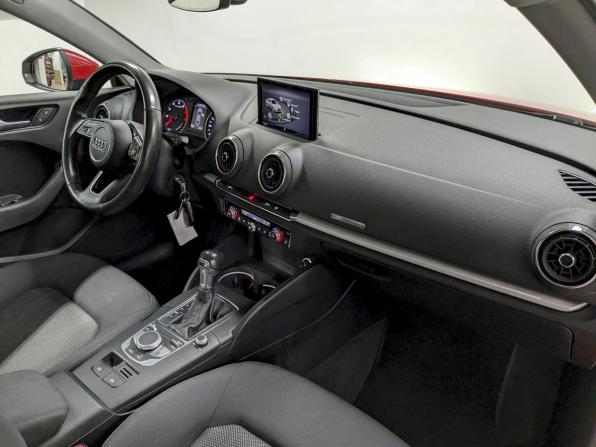 Audi A3 III (8V) Рестайлинг с пробегом 2019 года, цена 1 890 000 рублей, 140000 км, седан, Автокод Объявления