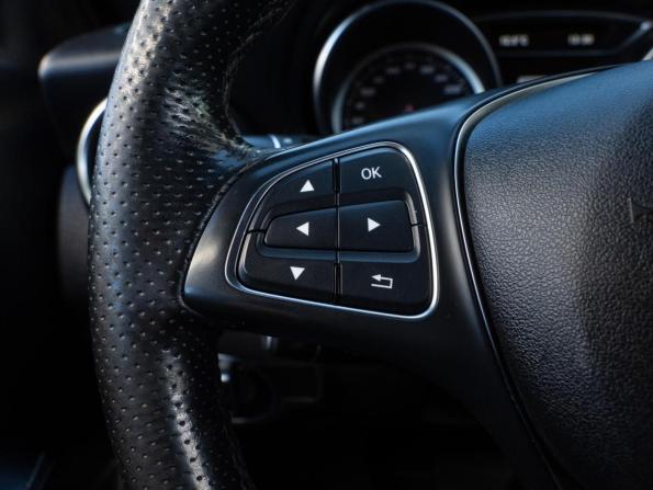 Mercedes-Benz GLA I (X156) Рестайлинг с пробегом 2019 года, цена 1 937 000 рублей, 184502 км, внедорожник, Автокод Объявления