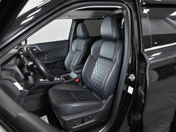 Mitsubishi Outlander IV с пробегом 2023 года, цена 2 399 000 рублей, 31688 км, внедорожник, Автокод Объявления