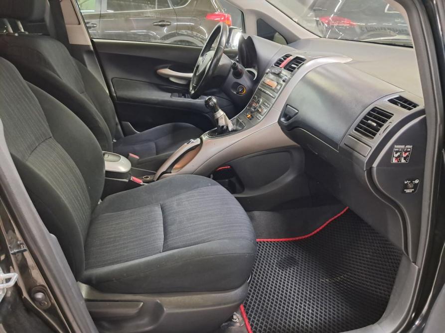 Toyota Auris I Набережные Челны  - изображение 13