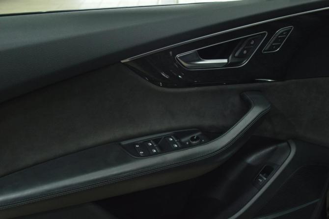 Audi Q8 I (4M) с пробегом 2019 года, цена 6 250 000 рублей, 77000 км, внедорожник, Автокод Объявления
