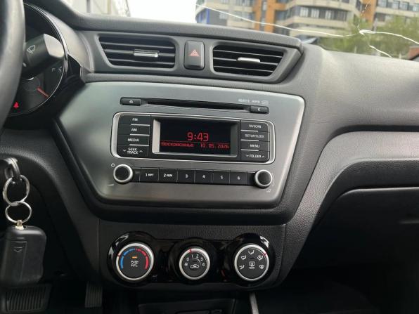Kia Rio III Рестайлинг с пробегом 2015 года, цена 1 059 000 рублей, 136000 км, седан, Автокод Объявления