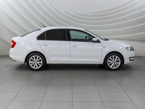 Skoda Rapid I с пробегом 2016 года, цена 1 198 000 рублей, 97072 км, лифтбек, Автокод Объявления