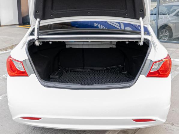 Hyundai Sonata VI (YF) с пробегом 2011 года, цена 1 130 000 рублей, 209823 км, седан, Автокод Объявления