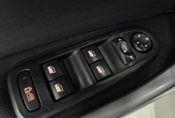 Peugeot 308 I с пробегом 2010 года, цена 429 000 рублей, 174236 км, хэтчбек, Автокод Объявления