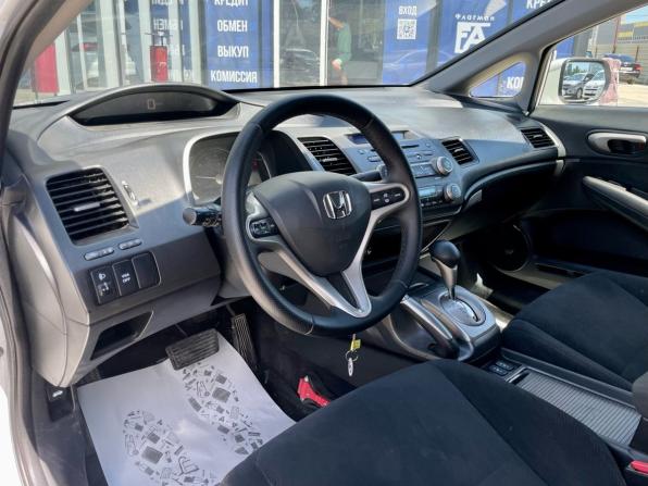 Honda Civic VIII Рестайлинг с пробегом 2009 года, цена 750 000 рублей, 391000 км, седан, Автокод Объявления