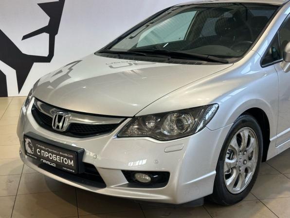 Honda Civic VIII Рестайлинг с пробегом 2010 года, цена 839 900 рублей, 230000 км, седан, Автокод Объявления
