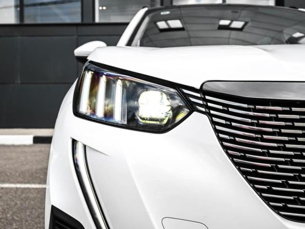 Peugeot 2008 II с пробегом 2021 года, цена 1 919 000 рублей, 13598 км, внедорожник, Автокод Объявления