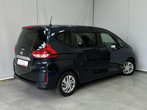 Honda Freed II Рестайлинг с пробегом 2020 года, цена 1 555 000 рублей, 59515 км, компактвэн, Автокод Объявления