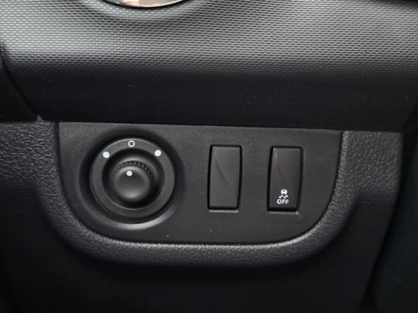 Renault Sandero II Рестайлинг с пробегом 2021 года, цена 1 279 000 рублей, 64723 км, хэтчбек, Автокод Объявления