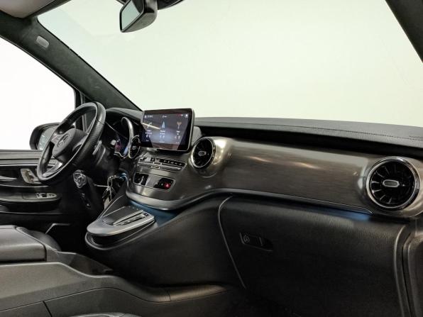 Mercedes-Benz V-Класс III (W447) Рестайлинг с пробегом 2021 года, цена 6 250 000 рублей, 144605 км, минивэн, Автокод Объявления