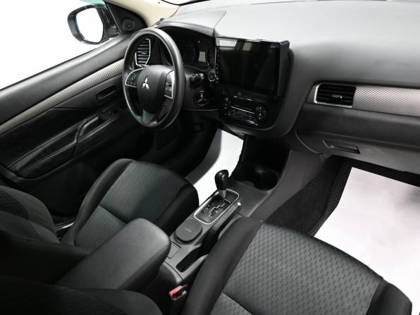 Mitsubishi Outlander III Рестайлинг 2 с пробегом 2015 года, цена 1 345 000 рублей, 249303 км, внедорожник, Автокод Объявления