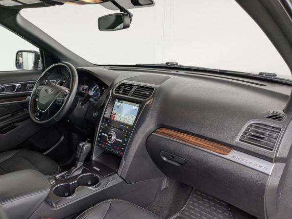 Ford Explorer V Рестайлинг с пробегом 2018 года, цена 3 550 000 рублей, 101694 км, внедорожник, Автокод Объявления