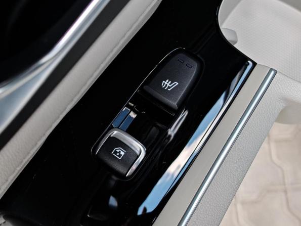 Kia Sorento IV Рестайлинг с пробегом 2024 года, цена 5 092 000 рублей, 29539 км, внедорожник, Автокод Объявления