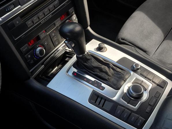 Audi Q7 I (4L) с пробегом 2008 года, цена 1 357 000 рублей, 285329 км, внедорожник, Автокод Объявления