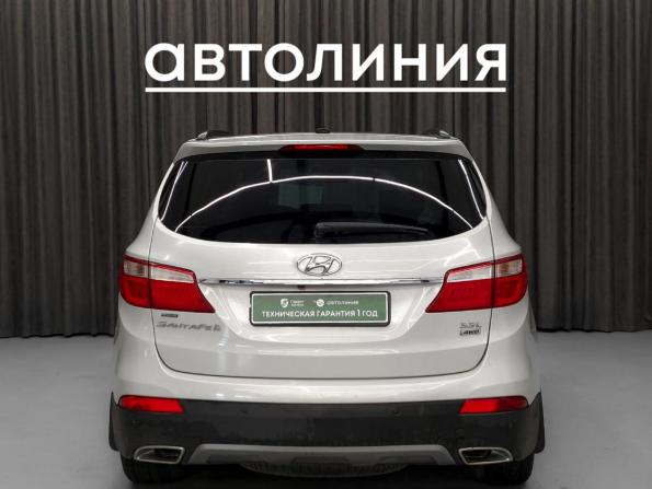 Hyundai Santa Fe III с пробегом 2013 года, цена 1 850 000 рублей, 308000 км, внедорожник, Автокод Объявления