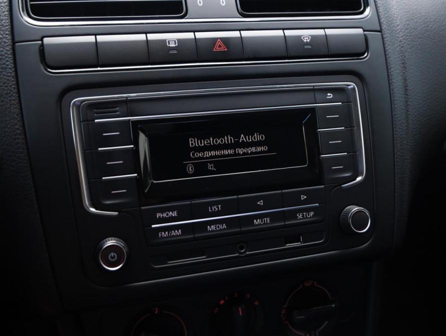Volkswagen Polo V Рестайлинг Санкт-Петербург  - изображение 14
