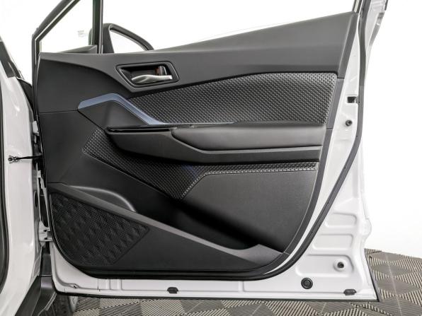 Toyota C-HR I Рестайлинг с пробегом 2021 года, цена 2 655 000 рублей, 54712 км, внедорожник, Автокод Объявления