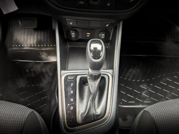 Hyundai Solaris II Рестайлинг с пробегом 2022 года, цена 1 625 000 рублей, 87026 км, седан, Автокод Объявления