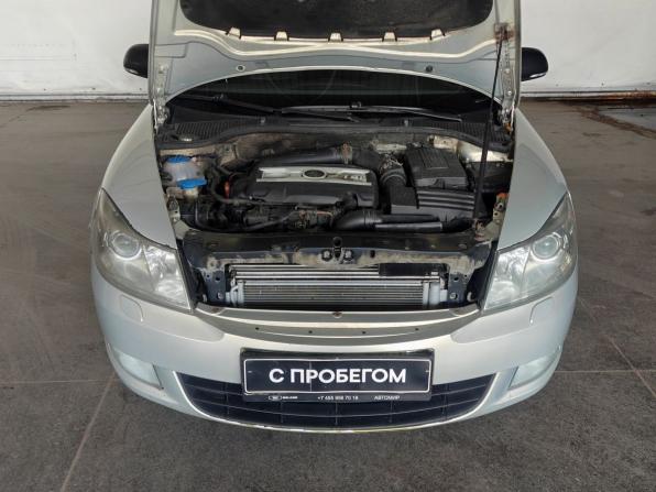 Skoda Octavia II (A5) Рестайлинг с пробегом 2012 года, цена 695 000 рублей, 317875 км, лифтбек, Автокод Объявления