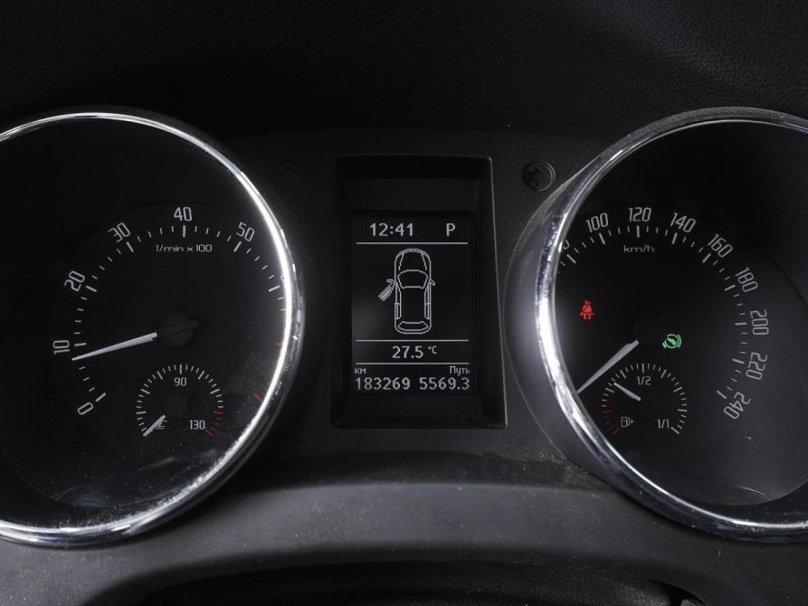 Skoda Yeti I Рестайлинг Ростов-на-Дону  - изображение 15