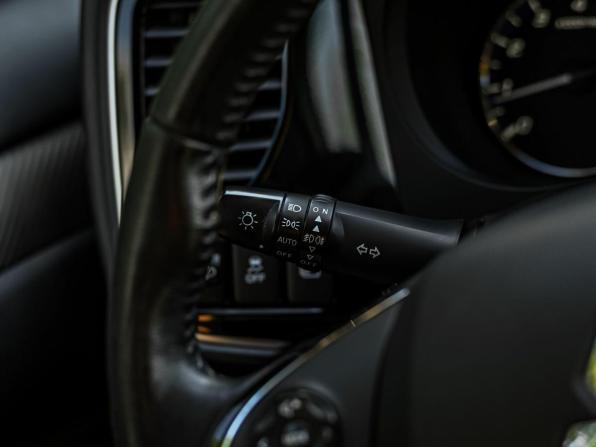 Mitsubishi Outlander III Рестайлинг 2 с пробегом 2018 года, цена 1 550 000 рублей, 220792 км, внедорожник, Автокод Объявления