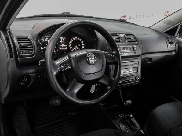 Skoda Fabia II Рестайлинг с пробегом 2010 года, цена 670 000 рублей, 248173 км, хэтчбек, Автокод Объявления