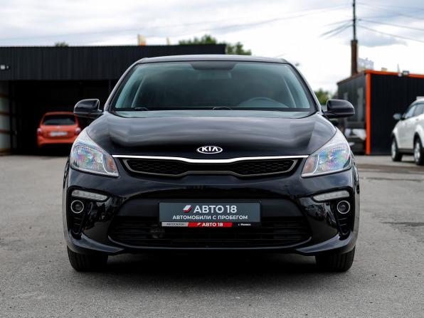 Kia Rio IV с пробегом 2018 года, цена 1 359 000 рублей, 154150 км, седан, Автокод Объявления