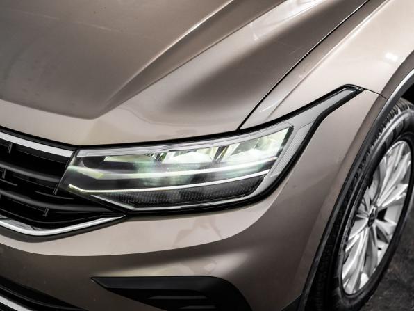 Volkswagen Tiguan II Рестайлинг с пробегом 2021 года, цена 2 849 500 рублей, 46348 км, внедорожник, Автокод Объявления