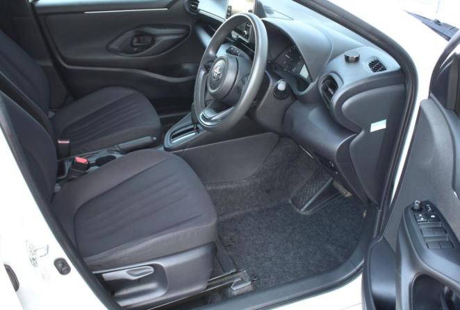Toyota Yaris IV с пробегом 2020 года, цена 1 330 000 рублей, 85000 км, хэтчбек, Автокод Объявления