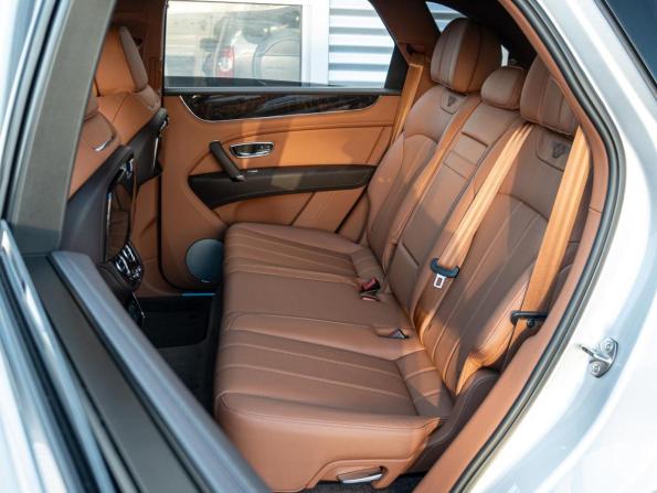 Bentley Bentayga I с пробегом 2019 года, цена 16 640 000 рублей, 21470 км, внедорожник, Автокод Объявления