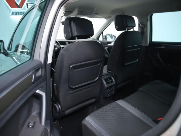 Volkswagen Tiguan II с пробегом 2018 года, цена 2 370 000 рублей, 64456 км, внедорожник, Автокод Объявления