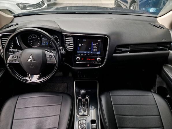 Mitsubishi Outlander III Рестайлинг 3 с пробегом 2022 года, цена 2 235 000 рублей, 124129 км, внедорожник, Автокод Объявления