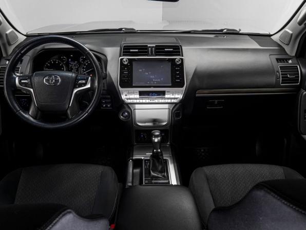 Toyota Land Cruiser Prado 150 Series Рестайлинг 2 с пробегом 2017 года, цена 6 449 000 рублей, 67249 км, внедорожник, Автокод Объявления