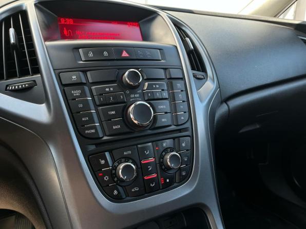 Opel Astra J Рестайлинг с пробегом 2013 года, цена 742 000 рублей, 118597 км, хэтчбек, Автокод Объявления