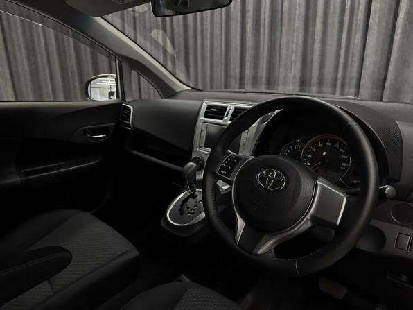 Toyota Ractis II с пробегом 2012 года, цена 1 120 000 рублей, 50000 км, хэтчбек, Автокод Объявления