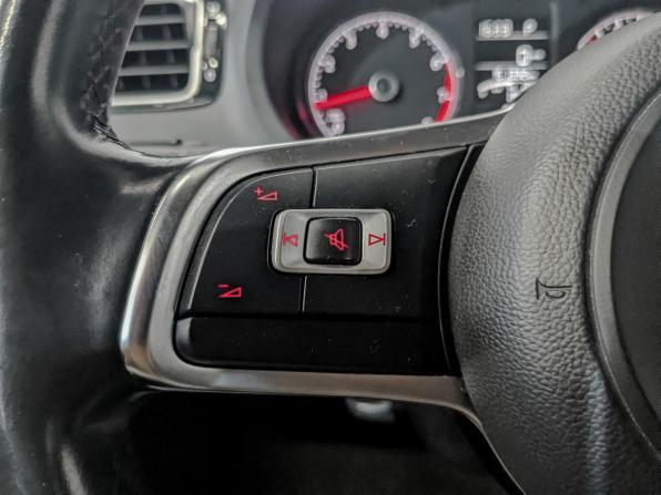 Volkswagen Polo V Рестайлинг с пробегом 2018 года, цена 1 120 000 рублей, 161171 км, седан, Автокод Объявления