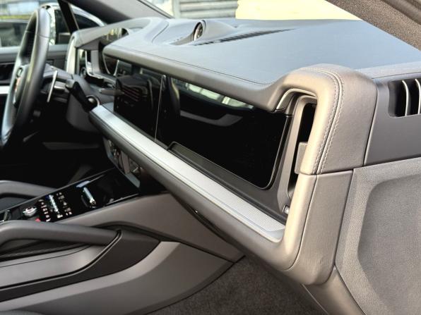 Porsche Cayenne III Рестайлинг с пробегом 2023 года, цена 13 990 000 рублей, 5886 км, внедорожник, Автокод Объявления